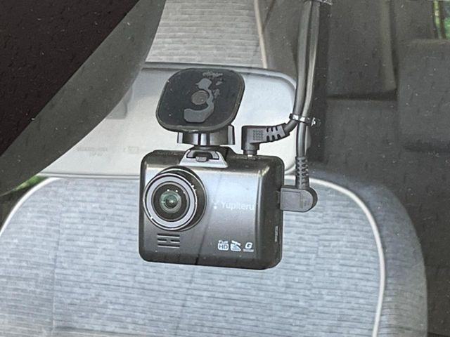 �y�h���C�u���R�[�_�[�z���S�E���S�ȃJ�[���C�t�ɕK�{�̃h���C�u���R�[�_�[�𑕔�!���s���͂������A������^�]�⎖�̂ɑ��������ۂ̏󋵂��f���ŋL�^���A����̃��X�N�ɔ����܂��B