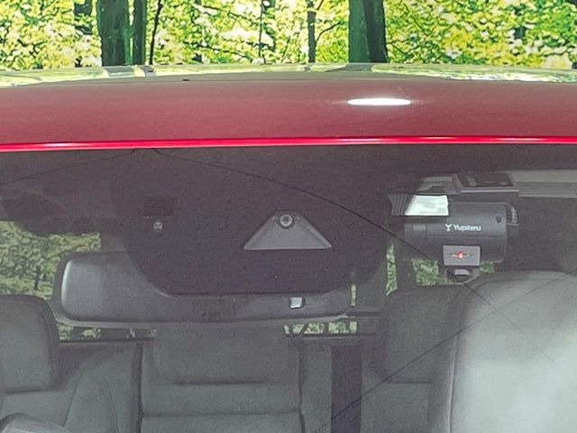 �y�X�}�[�g�u���[�L�T�|�[�g�z���s���ɑO���̎ԗ�����F�����A�Փ˂������Ȏ��͌x��ƃu���[�L�ŏՓˉ���Ɣ�Q�y�����A�V�X�g�B�����S�Ƀh���C�u�����y���݂��������܂��B