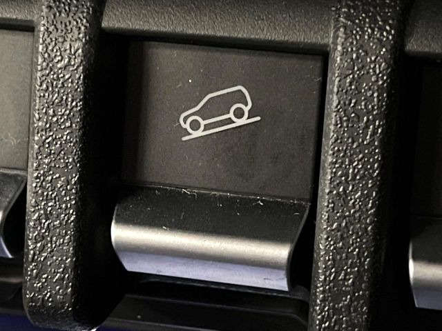 �y�_�E���q���A�V�X�g�z�}�ȍ⓹������Ƃ��Ɏ����Ńu���[�L�𐧌�A���̒ᑬ�x��ۂ��܂��B�ᓹ�∫�H�ȂǊ���₷���H�ʂ̉����ł��^�C�������b�N���Ȃ�������S!�n���h������ɏW���ł��܂�!