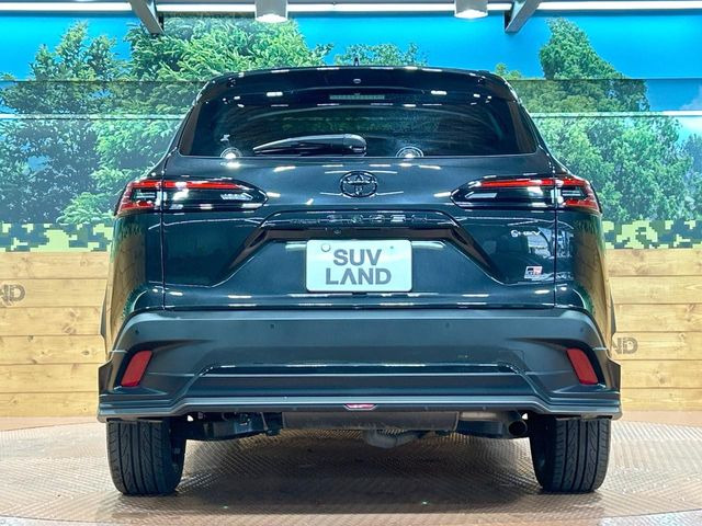 安心の最長10年・走行無制限保証(有償)をご用意。保証内容も充実はもちろん、無料点検&オイル交換や、年中無休の全国・24時間ロードサービスも付帯されておりますのでご安心下さい。