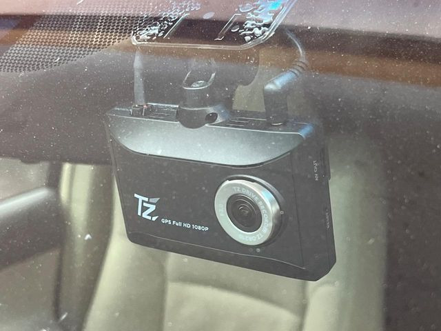 �y�h���C�u���R�[�_�[�z�h���C�u���R�[�_�[����!���s���͂������A������^�]�⎖�̂ɑ��������ہA�f���ŋL�^���A����̃��X�N�ɔ����܂��B���L�^�pSD�J�[�h�͂��q�l�����g�ł��������������K�v������܂��B