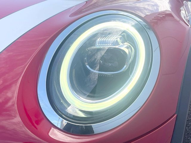 ��LED�w�b�h���C�g:��ԑ��s�����ǍD�Ȏ��E���m�ۂ����S���ĉ^�]�ł��鍂�P�xLED�w�b�h���C�g�𑕔�!�_�����x�������A����d�͂��}�����Ă��܂��B