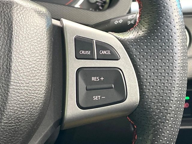 �y�N���[�Y�R���g���[���z�������H�����N���N���s�B�A�N�Z���𗣂��Ă���葬�x�ő��s���ł��A�������^�]���̕��S���y��!�����E�������ȒP�ȃX�C�b�`����Œ����ł��܂��B