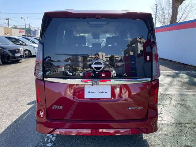 セレナ1.4 e-POWER ハイウェイスターV