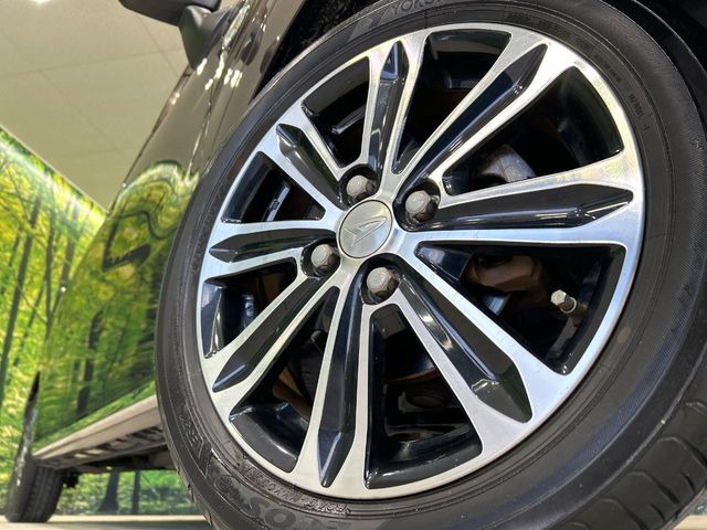 �y����15�C���`�A���~�z�C�[���z�O�ςɃ}�b�`���������A���~�z�C�[���𑕒����Ă���܂��B�e��ЊO�A���~�z�C�[����A�X�^�b�h���X�^�C�����戵�����Ă���܂��B���񂲑��k����������