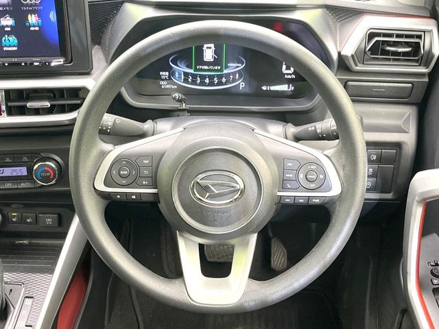 �y�X�e�A�����O�X�C�b�`�z�^�]���A�O������ڐ������炷���ƂȂ��A�I�[�f�B�I���̑��삪�\�ȕ֗��@�\!���S&���K�ȃh���C�u�����o���Ă���܂���