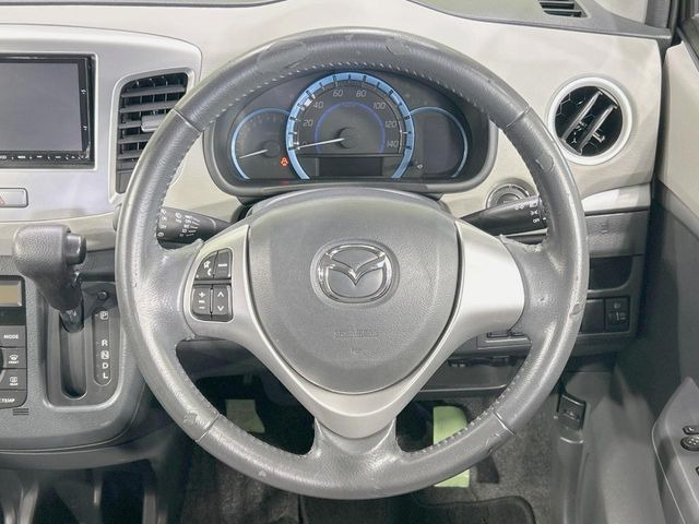 �y�X�e�A�����O�X�C�b�`�z�^�]���A�O������ڐ������炷���ƂȂ��A�I�[�f�B�I���̑��삪�\�ȕ֗��@�\!���S&���K�ȃh���C�u�����o���Ă���܂���