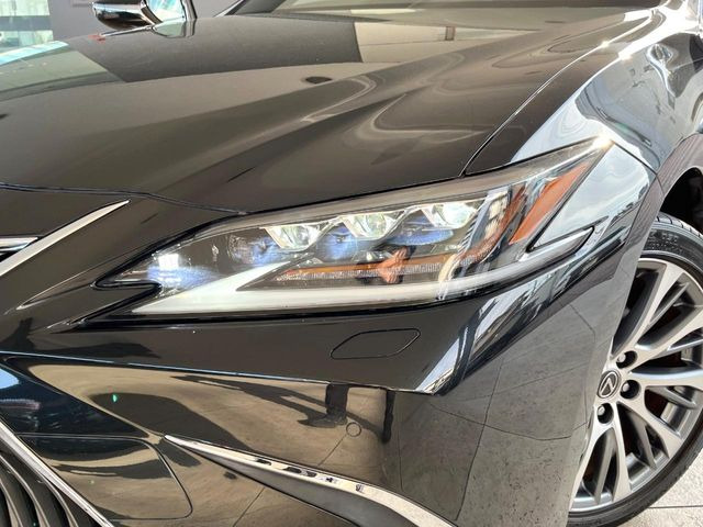 �y�O��LED�w�b�h���C�g�z�X�^�C���b�V���Ȍ����ڂ̎O��LED�w�b�h���C�g�𑕔���X�^�C�������łȂ��A��Ԃ̑��s�����E�ǍD�ň��S���Ă���肢�������܂��B