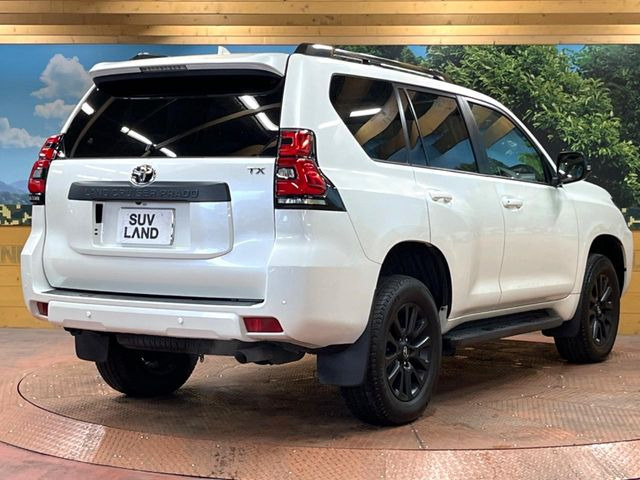 ☆全国のネクステージからお取り寄せが可能※!遠方の店舗に展示してあるクルマが気になる場合も、最寄りの店舗でご覧いただくことが可能です!是非私たちに要望をお聞かせください!※別途費用