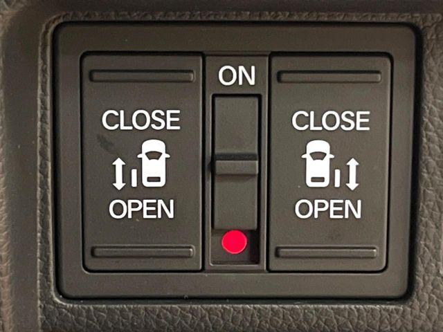 �y�����p���[�X���C�h�h�A�z�X�}�[�g�L�[��^�]�Ȃ̃X�C�b�`�Ō�ȗ����X���C�h�h�A�̊J���\���d��������͂����ăh�A���J����K�v�������A�����Ȃ��q�l�ł��ȒP�ɊJ���߂ł����K�ł���