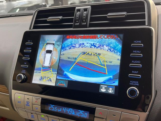 �y�p�m���~�b�N�r���[���j�^�[�z��p�̃J�����ɂ��A�ォ�猩���낵���悤�Ȏ��_��360�x�N���}�̎��͂��m�F���邱�Ƃ��ł��܂����c�񒓎Ԃ╝�񂹎��Ɋ��􂵂Ă���܂���