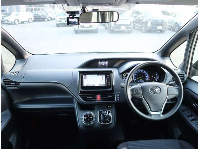 ノア1.8 ハイブリッド X