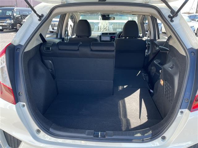 フィット1.5 ハイブリッド Fパッケージ