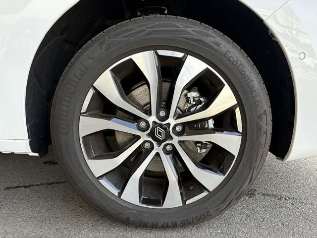 �g�����X�~�b�V�����͑S�ԍ������ȓd�q����7��AT(7EDC)��g�ݍ��킹��B