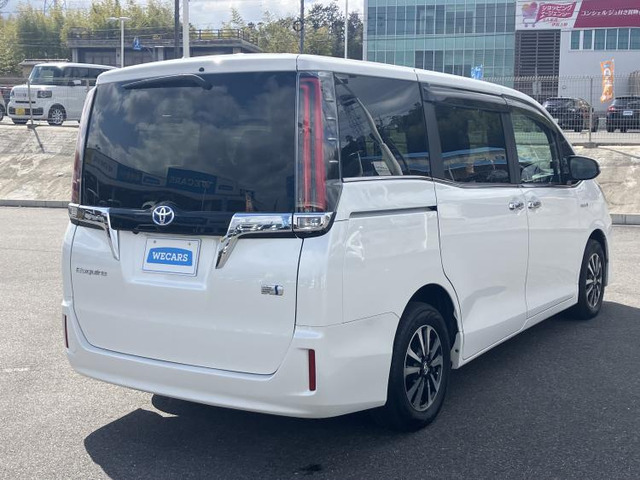 エスクァイアハイブリッド1.8 Gi