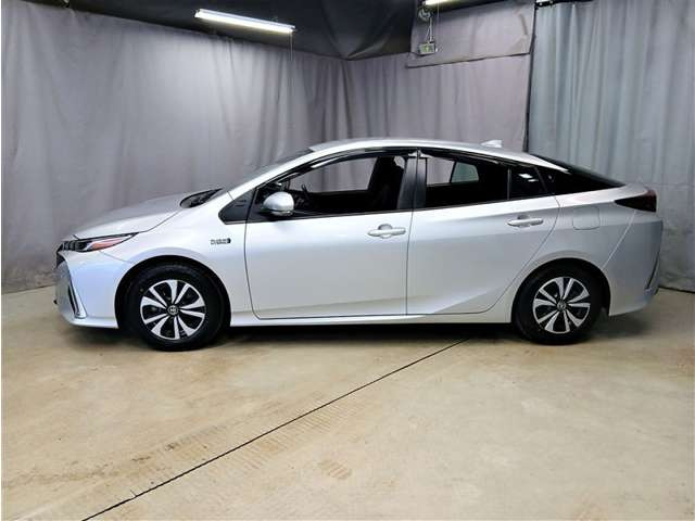 プリウスPHV1.8 S