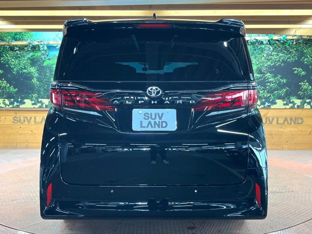 安心の最長10年・走行無制限保証(有償)をご用意。保証内容も充実はもちろん、無料点検&オイル交換や、年中無休の全国・24時間ロードサービスも付帯されておりますのでご安心下さい。