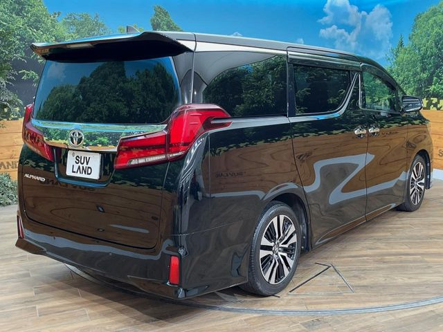 ☆全国のネクステージからお取り寄せが可能※!遠方の店舗に展示してあるクルマが気になる場合も、最寄りの店舗でご覧いただくことが可能です!是非私たちに要望をお聞かせください!※別途費用