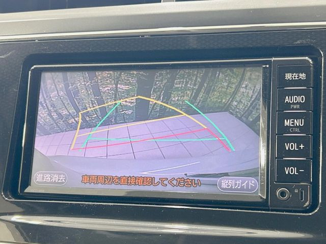 【バックカメラ】駐車時に後方がリアルタイム映像で確認できます。大型商業施設や立体駐車場での駐車時や、夜間のバック時に大活躍!運転スキルに関わらず、今や必須となった装備のひとつです!