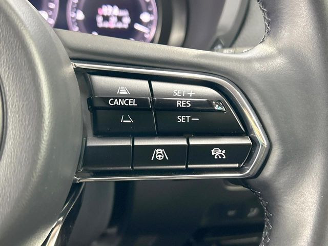 【マツダ・レーダークルーズコントロール】高速道路での長距離走行が楽に!自動で速度を保つクルーズコントロールが、衝突軽減システムと連携し、前方の車両を感知して車間を保つように速度調節してくれます!!