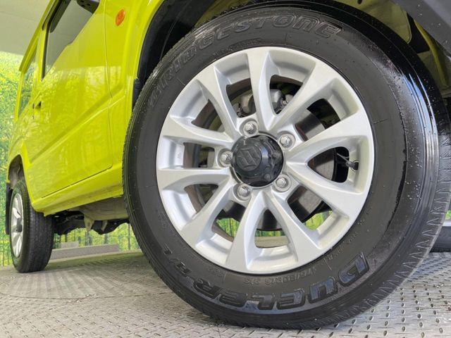 【16インチアルミホイール】外観にマッチしたアルミホイールを装着しております。各種アルミホイールや、スタッドレスタイヤも取扱いしております。是非ご相談ください♪