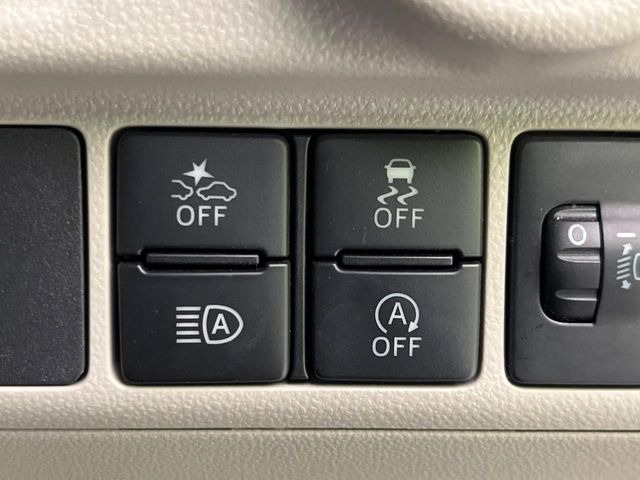 �y�X�}�[�g�A�V�X�g�z���s���ɑO���̎ԗ�����F�����A�Փ˂������Ȏ��͌x��ƃu���[�L�ŏՓˉ���Ɣ�Q�y�����A�V�X�g�B�����S�Ƀh���C�u�����y���݂��������܂��B