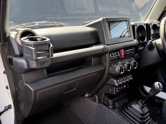 ���q�l�̈��S����ɍl���A���Ђɂ�24���ԃ��[�h�T�[�r�X���s���Ă���܂��B