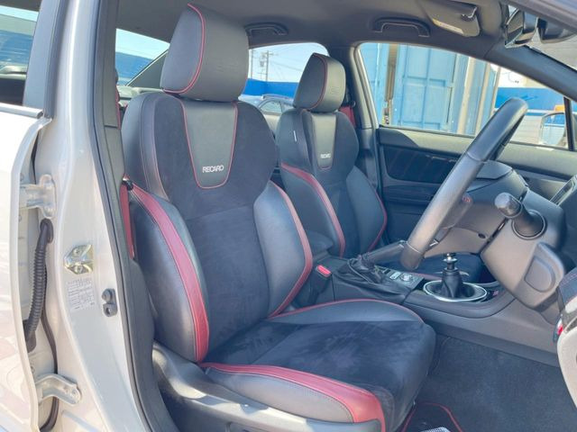 �y�n�[�t���U�[�V�[�g�z�������ƍ���S�n�𗼗������l�C�̃V�[�g���w�ʁE���ʂ̓X�G�[�h���ƂȂ��Ă���A���G��⊊��ɂ����ɗD��Ă��܂��B�C���╞���ɍ��E���ꂸ���K�ɂ���肢�������܂��B