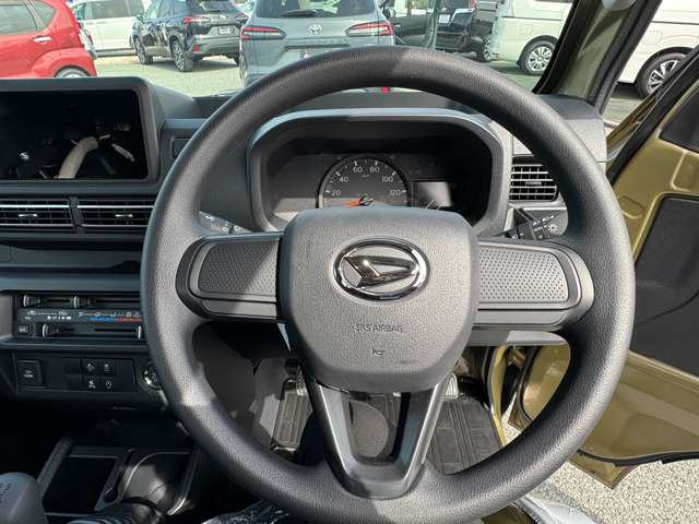 ���W����ɂ͍��i���̒��ÎԂ�V�Ԃ��������ł����W���䐔100��̑�^�W����֐��񂲗��X����������