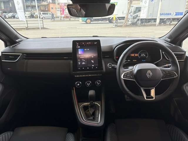 ����ɁA��i�̉^�]�x���E���ԃV�X�e���́A360&deg;�J�����A�A�_�v�e�B�u�N���[�Y�R���g���[���A���[���L�[�v�A�V�X�g�A