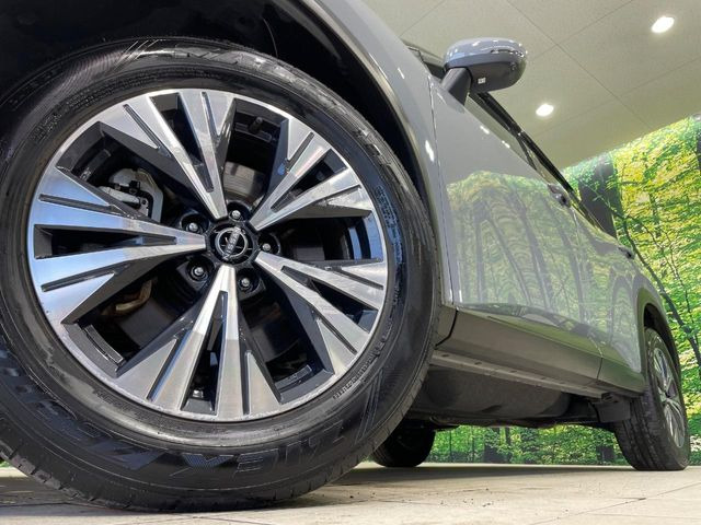 �y����18�C���`�A���~�z�C�[���z�O�ςɃ}�b�`���������A���~�z�C�[���𑕒����Ă���܂��B�e��ЊO�A���~�z�C�[����A�X�^�b�h���X�^�C�����戵�����Ă���܂��B���񂲑��k����������