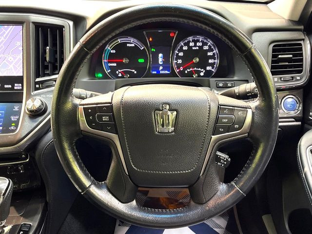 �y�����v�����X�e�A�����O�z�㎿�Ȋv���g�p���邱�ƂŁA��ɂ����������݂ƂĂ��^�]���₷���n���h���ł���