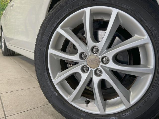 �y����16�C���`�A���~�z�C�[���z�O�ςɃ}�b�`���������A���~�z�C�[���𑕒����Ă���܂��B�e��ЊO�A���~�z�C�[����A�X�^�b�h���X�^�C�����戵�����Ă���܂��B���񂲑��k����������