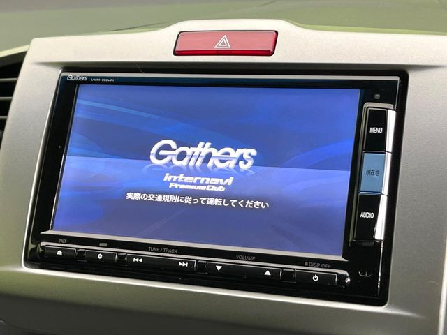 �y�����i�r�z�l�C�̏����i�r�𑕔����Ă���܂��B�i�r�̎g���₷���͂������A�I�[�f�B�I�@�\���[��!�L�����v�◷�s�͂������A�ʋ΂┃�����ȂǕ��i�̃h���C�u���y�����Ȃ�͂���