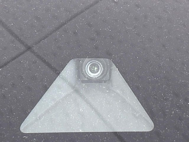 �y�C���e���W�F���g�G�}�[�W�F���V�[�u���[�L�z�t�����g�J�����őO���̎ԗ�����s�҂����m�B�Փ˂������Ȏ��͏Փ˔�Q�y���u���[�L���쓮�A�Փˉ�����T�|�[�g�B�����S�Ƀh���C�u�����y���݂��������܂��B