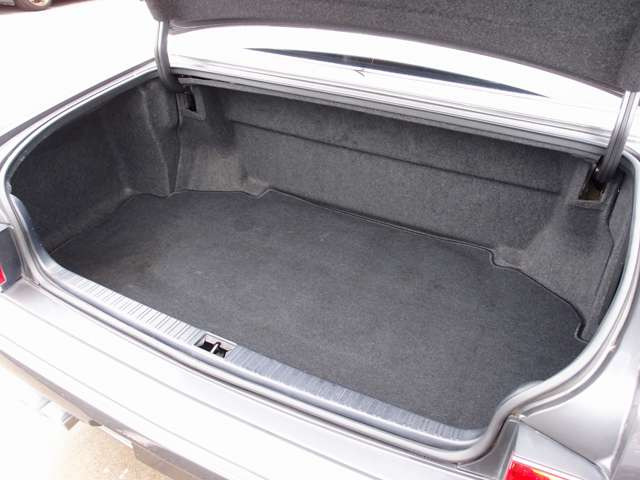 ���Ђ̓h�A�̃q���W����/�e�������/�t���A�}�b�g�ȂǁA�ׂ��ȏ����Y��ɃN���[�j���O�v���܂��B�V�Ԃ��낵���Ă̂悤�ȋP������ԗ������q�l�ɂ��[�Ԃ����Ē����܂��B�������̂��q�l�������S���Ă������������܂�