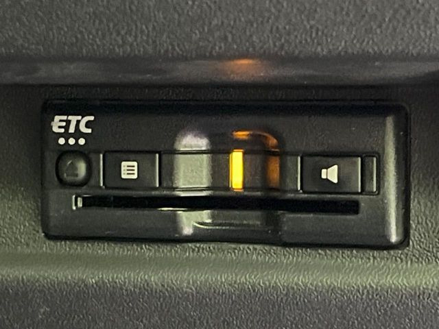 【ETC】高速道路の料金所をストレスなく通過!話題のスポットやサービスエリアに多い「スマートIC」利用時は必須のアイテムです。当店でセットアップを実施、ご納車当日からすぐにご利用いただけます!