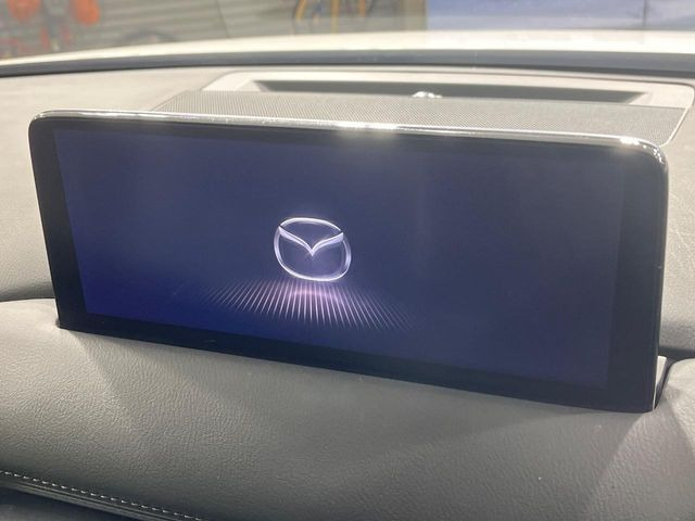 �y10.25�C���`�}�c�_�R�l�N�g�z�ԓ��̕��͋C�Ƀ}�b�`������^�f�B�X�v���C�B�X�}�z�ڑ��ł̃i�r�g�p��Bluetooth�Đ����A�l�X�ȋ@�\���y���߂܂��B�����I�ȃ_�C�������삪�\�ŁA�g��������ǍD�ł��B