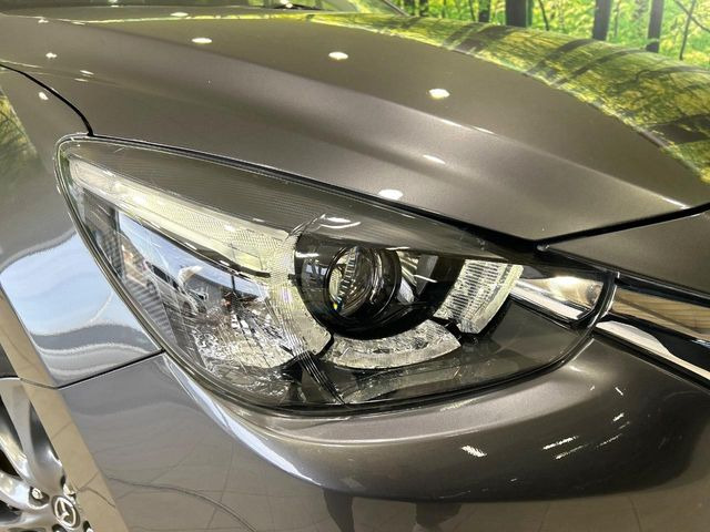 �yLED�w�b�h���C�g�z���V����ԑ��s�����ǍD�Ȏ��E���m�ۂ����S���ĉ^�]�ł��鍂�P�xLED�w�b�h���C�g�𑕔�!�_�����x�������A����d�͂��}�����Ă��܂��B