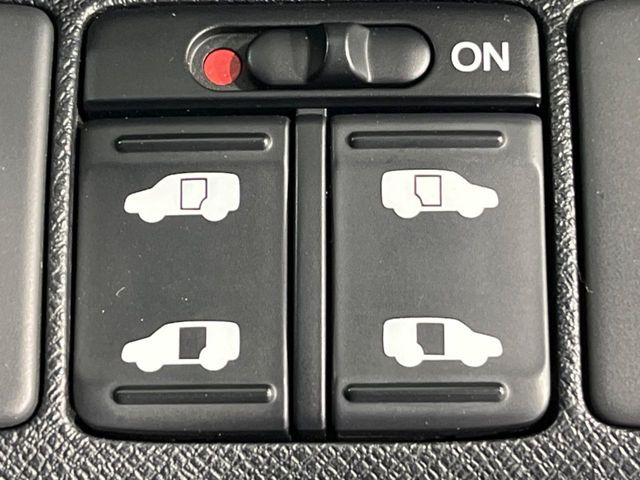 �y�����p���[�X���C�h�h�A�z�X�}�[�g�L�[��^�]�Ȃ̃X�C�b�`�Ō�ȗ����X���C�h�h�A�̊J���\���d��������͂����ăh�A���J����K�v�������A�����Ȃ��q�l�ł��ȒP�ɊJ���߂ł����K�ł���