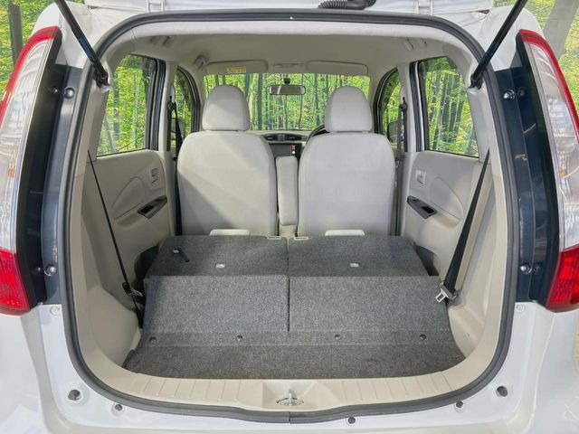 ���i�̂���������ʋ΁A���}���ɏ\���ȉ׎��X�y�[�X���m�ۂ��Ă���܂��B�Z�J���h�V�[�g��|���ƁA�傫�ȉו��̐ύڂ��\�ł���