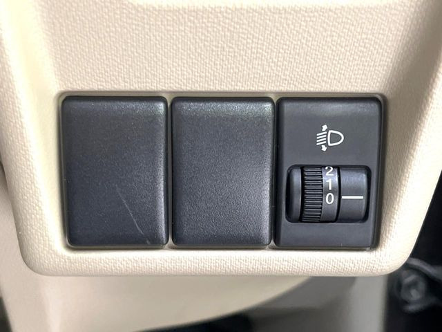 �w�b�h���C�g���x���C�U�[