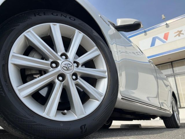 �y����17�C���`�A���~�z�C�[���z�O�ςɃ}�b�`���������A���~�z�C�[���𑕒����Ă���܂��B�e��ЊO�A���~�z�C�[����A�X�^�b�h���X�^�C�����戵�����Ă���܂��B���񂲑��k����������