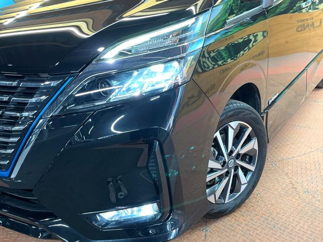 �yLED�w�b�h���C�g�z���V����ԑ��s�����ǍD�Ȏ��E���m�ۂ����S���ĉ^�]�ł��鍂�P�xLED�w�b�h���C�g�𑕔�!�_�����x�������A����d�͂��}�����Ă��܂��B