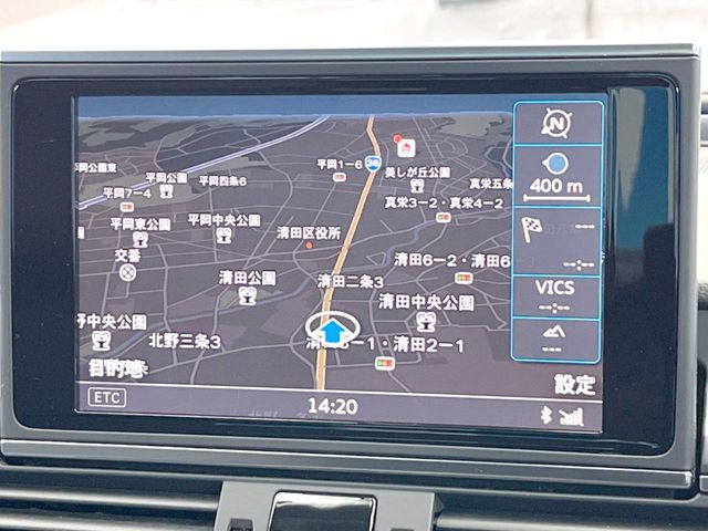 �������i�r:��̊��̂���i�r�́A����������ԓ������o���Ă���܂��B�I�[�f�B�I�@�\���[�����Ă���܂��̂ŁA�^�]�����y���߂܂���