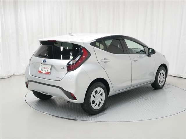 アクア1.5 G E-Four 4WD