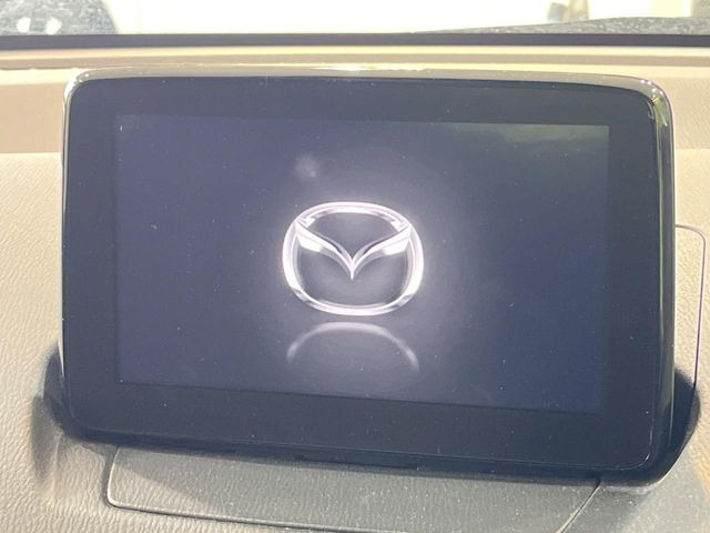 �y�}�c�_�R�l�N�g�i�r�z�ԓ��̕��͋C�Ƀ}�b�`������̌^�^�C�v�̃i�r�B�e����q�ݒ��Bluetooth�Đ����A�l�X�ȋ@�\���y���߂܂��B�����I�ȃ_�C�������삪�\�ŁA�g��������ǍD�ł��B