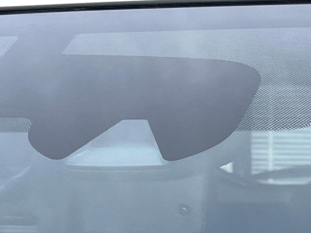 �y�G�}�[�W�F���V�[�u���[�L�z���s���ɑO���̎ԗ�����F�����A�Փ˂������Ȏ��͌x��ƃu���[�L�ŏՓˉ���Ɣ�Q�y�����A�V�X�g�B�����S�Ƀh���C�u�����y���݂��������܂��B