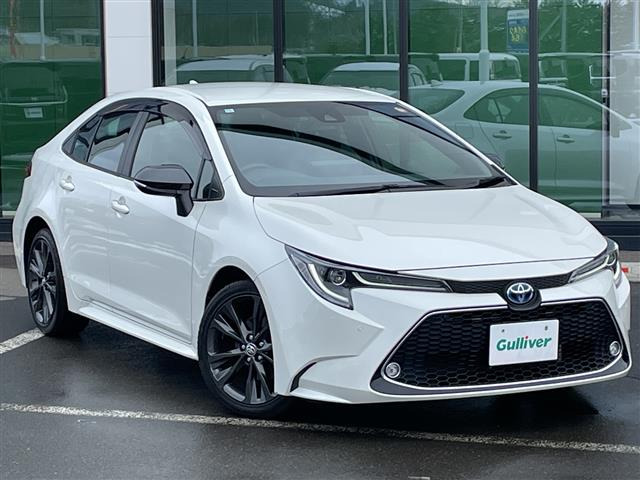 カローラ1.8 ハイブリッド W×B