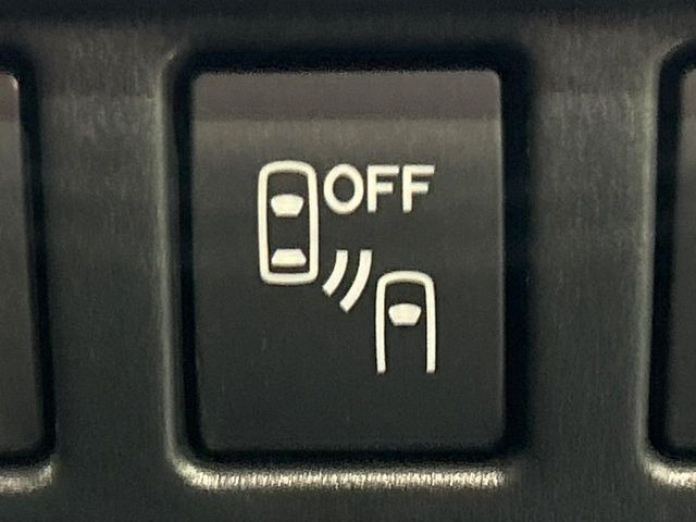 �y�����r�[�N���f�B�e�B�N�V�����z���s���A�h�A�~���[�̎��p�ɂȂ�₷���ӏ��Ɍ㑱�Ԃ��ڋ߂���ƃT�C�h�~���[�t�߂Ɍx����\���A�h���C�o�[�ɒ��ӊ��N�ƁA����̍ۂ̓n���h��������A�V�X�g�����܂��B